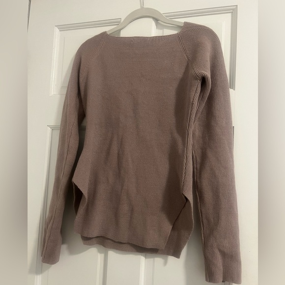 Slit Hem Ribbed Knit Sweater - Picture 7 of 11